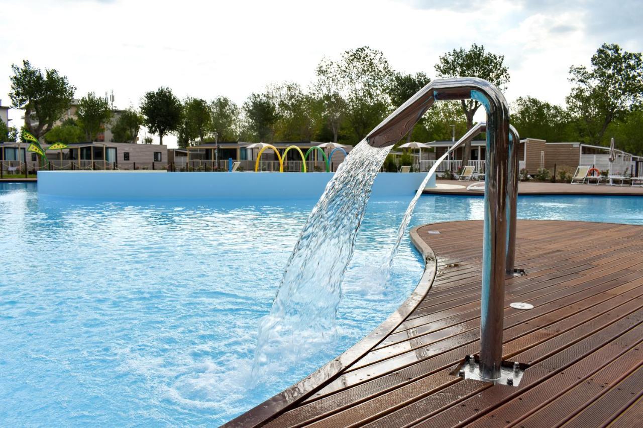 Club Del Sole Rimini Family Resort Esterno foto