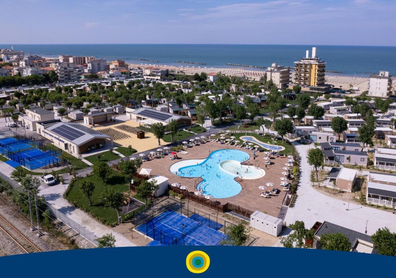 Club Del Sole Rimini Family Resort Esterno foto