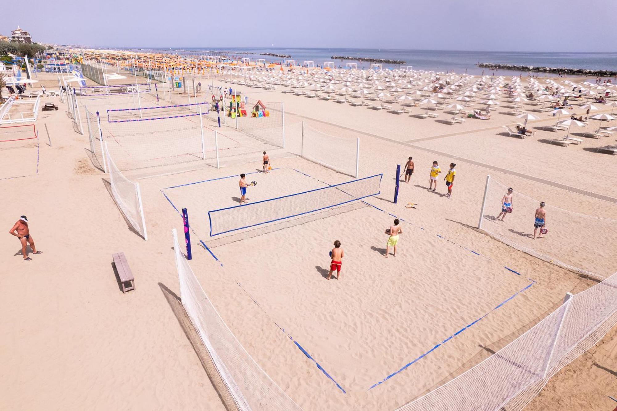 Club Del Sole Rimini Family Resort Esterno foto