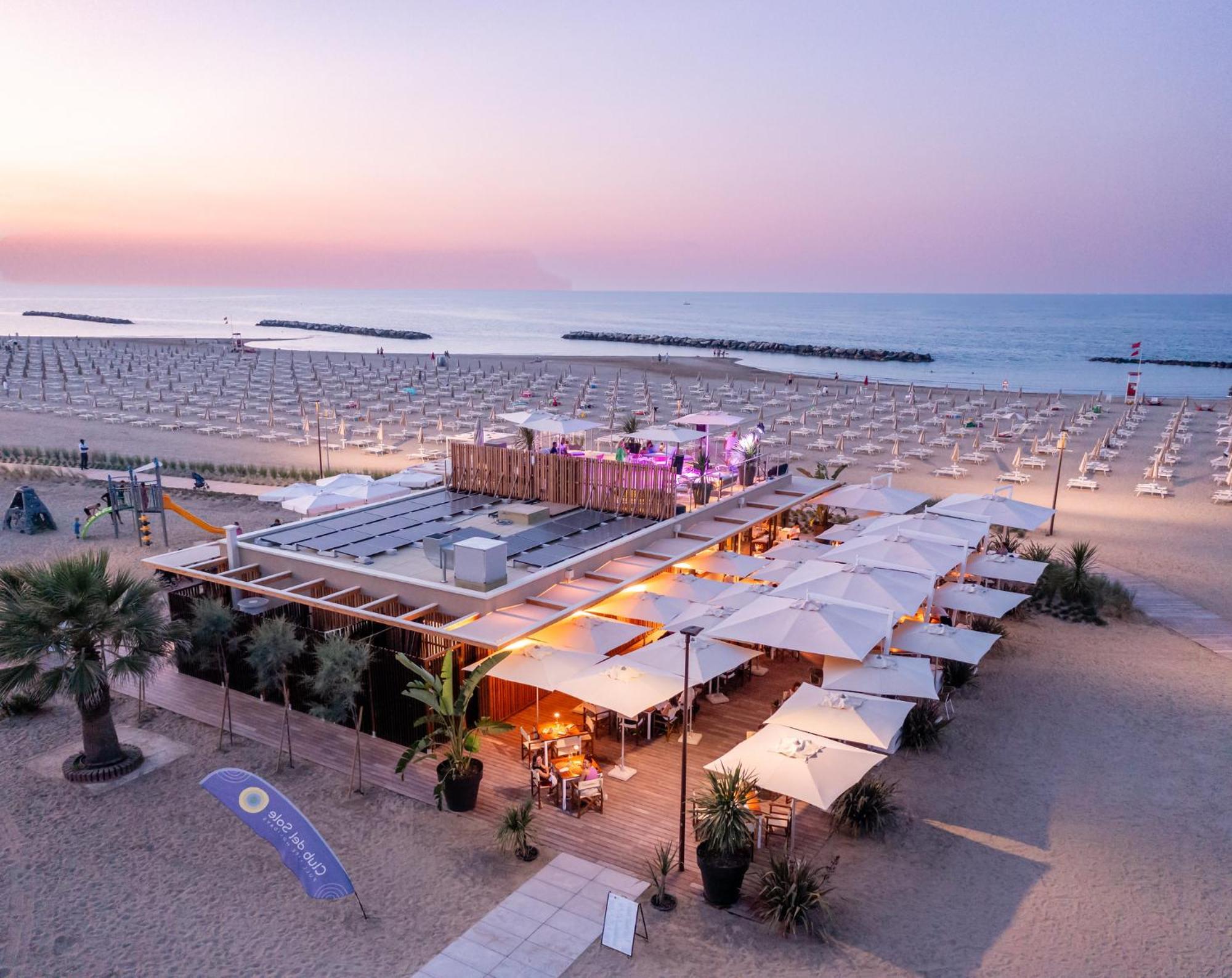 Club Del Sole Rimini Family Resort Esterno foto